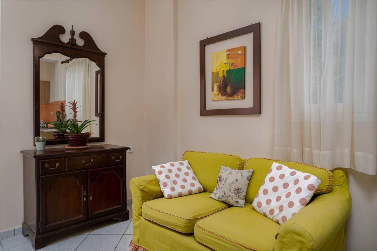 Phoenix Apartment *